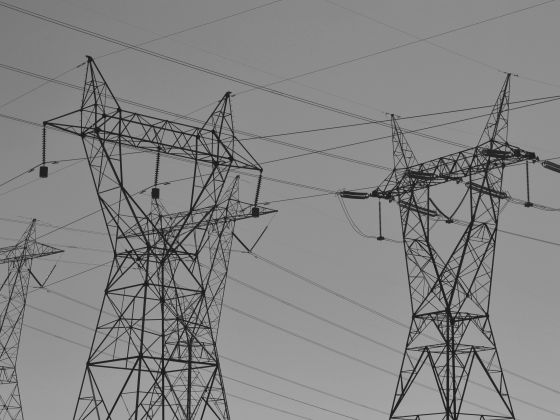 Strommasten als Sinnbild für EUP Schulung in Mannheim für den sicheren Umgang mit Elektrotechnik